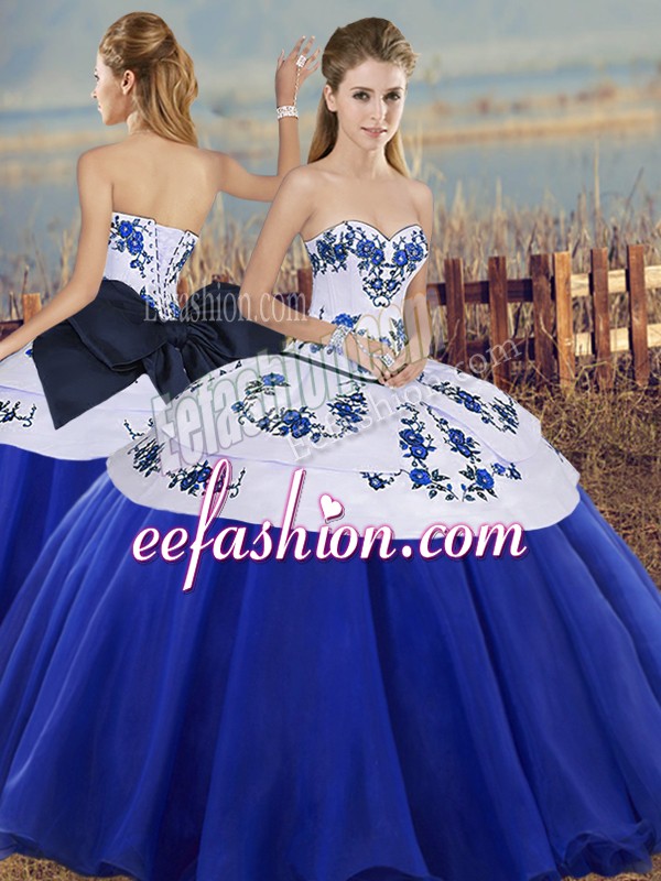  Royal Blue Tulle Lace Up Sweetheart Sleeveless Floor Length Quinceanera Dresses Embroidery and Bowknot
