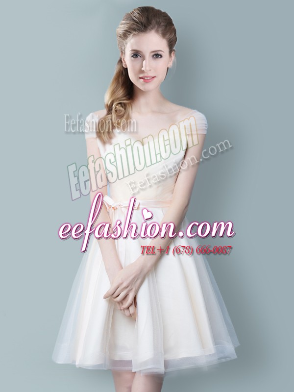  Knee Length Champagne Quinceanera Court of Honor Dress V-neck Cap Sleeves Zipper