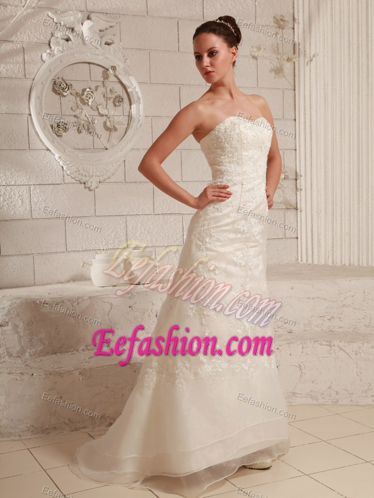 High End Sweetheart Wedding Bridal Gown in Lace and Organza with Brush Train