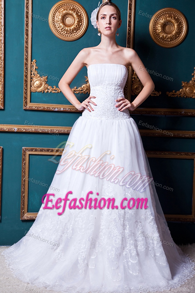 Exquisite Strapless Court Train Organza and Lace Wedding Dresses for Spring