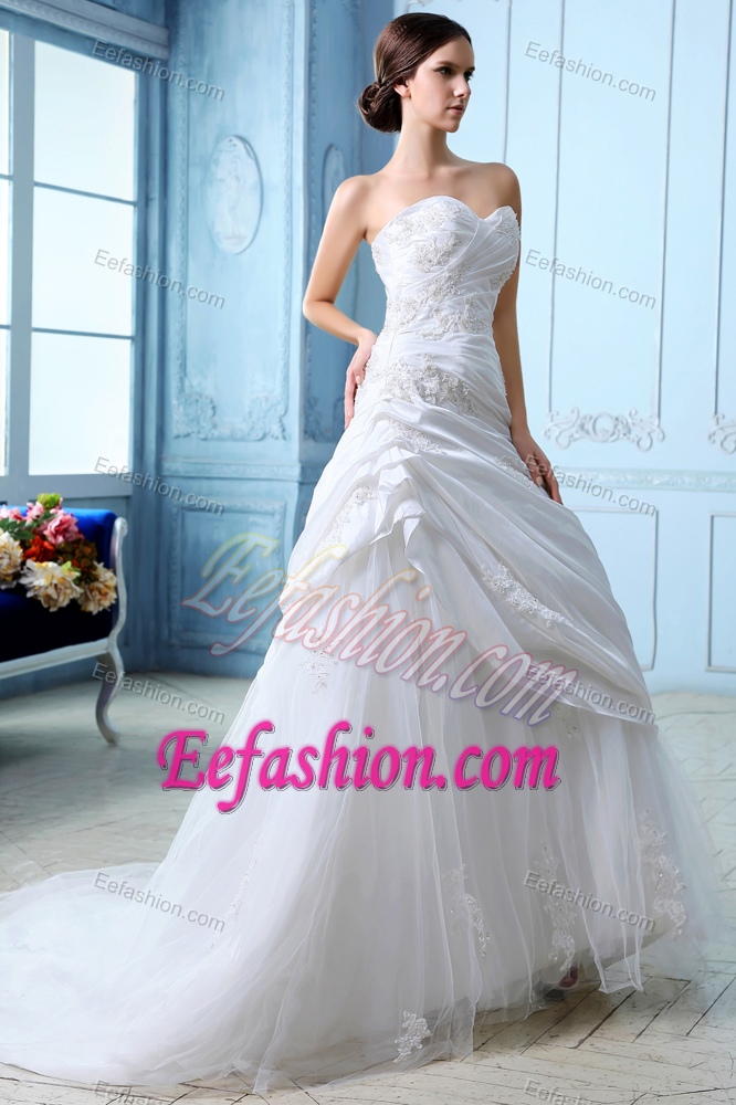 Beautiful A-line Sweetheart Ruched Wedding Gowns for Summer under 250