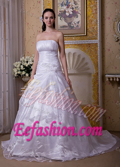 Romantic Strapless Court Train and Organza Wedding Dress for Fall