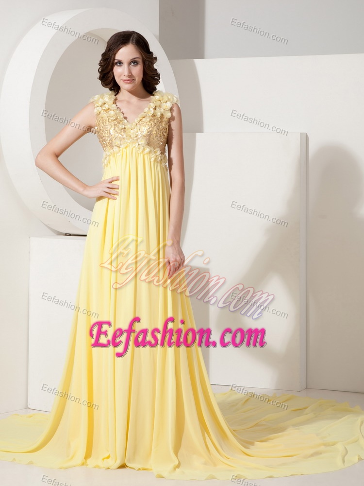 Light Yellow Empire Perfect V-neck Women Evening Dresses