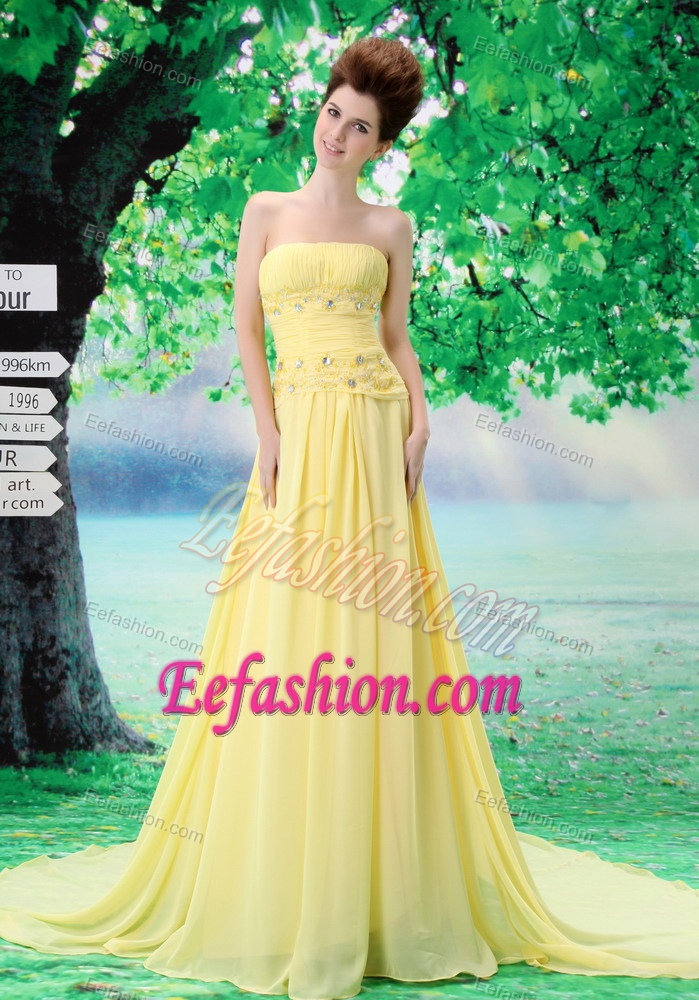 Light Yellow Empire Strapless Pretty Evening Dress Patterns with Ruching