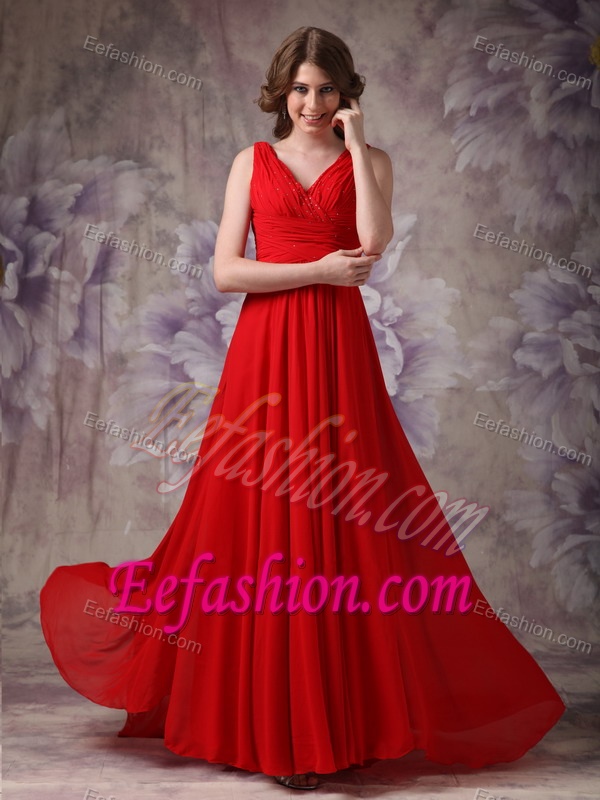 Exclusive Red Ruched and Beaded V-neck Formal Prom Dresses