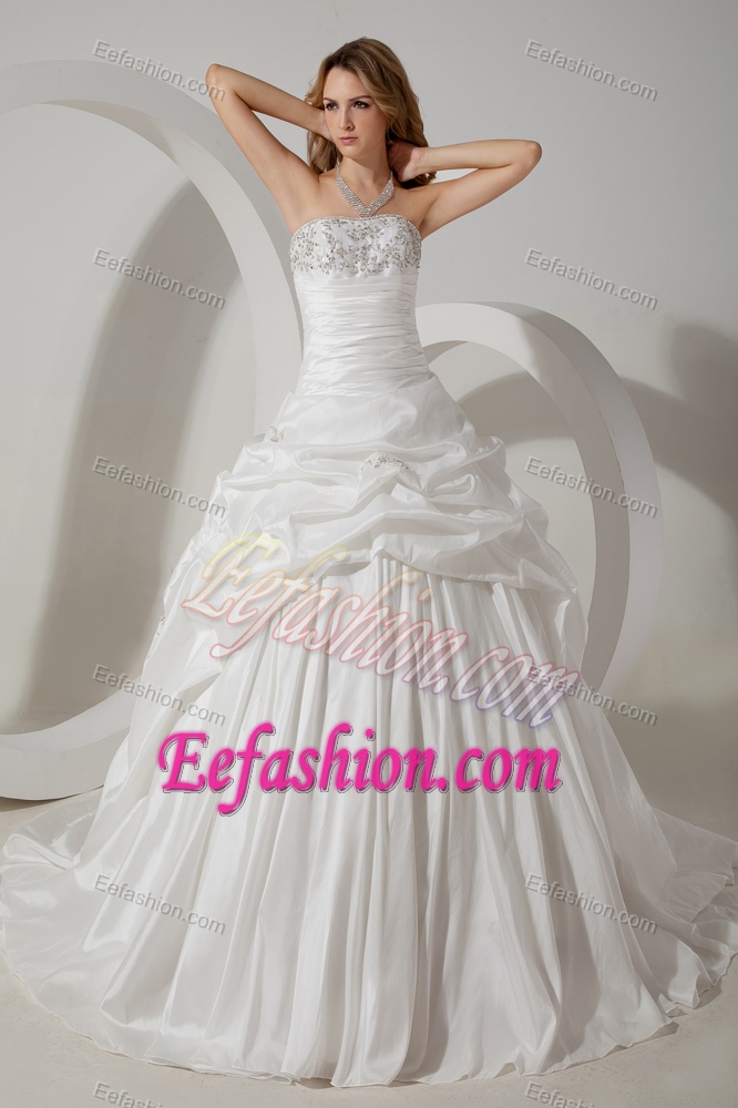 Discount Ball Gown Strapless Court Train Wedding Gown Dresses in