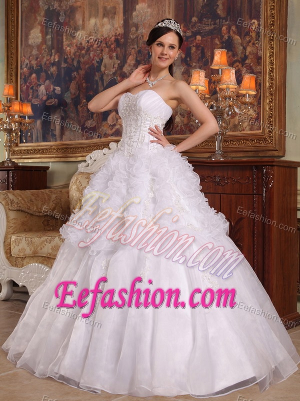 White Sweetheart Organza Appliques 2013 Quinceanera Dress with Ruffles