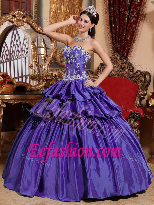 Unique Sweetheart Appliqued Purple Quinceanera Dress with Pick-ups