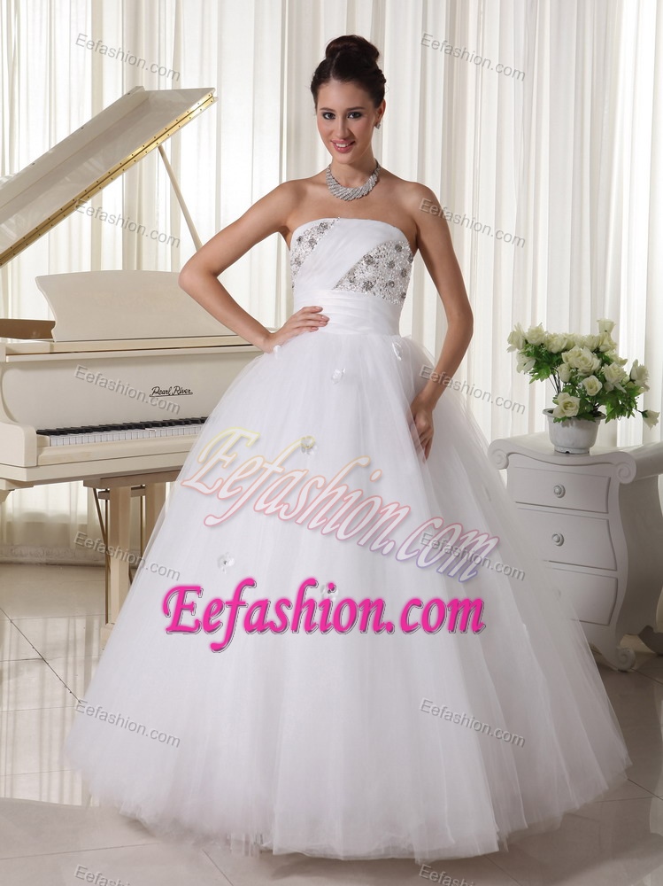 Attractive Strapless Beaded Lace-up Tulle Fall Dress for Brides with Flowers