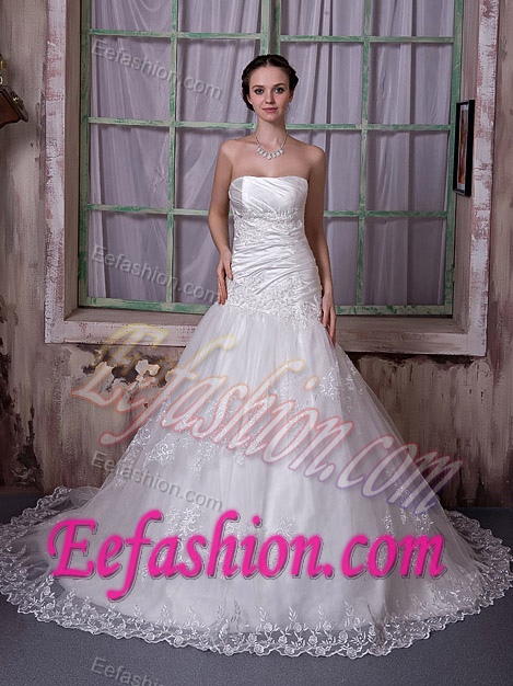 Gorgeous Strapless Chapel Train and Lace Appliqued Wedding Dresses