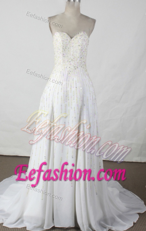 Elegant Empire Sweetheart Chiffon Beaded White Prom Dresses with Brush Train