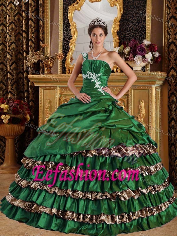 Beautiful One Shoulder Long and Leopard Dresses for Quinceaneras