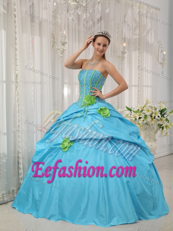 Fashionable Baby Blue Lace-up Long Quinceanera Gown with Flowers
