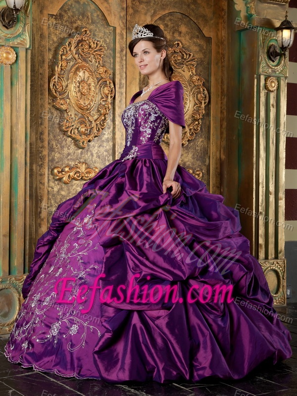 Unique Purple Ball Gown Strapless Quinceanera Gowns in with Embroidery
