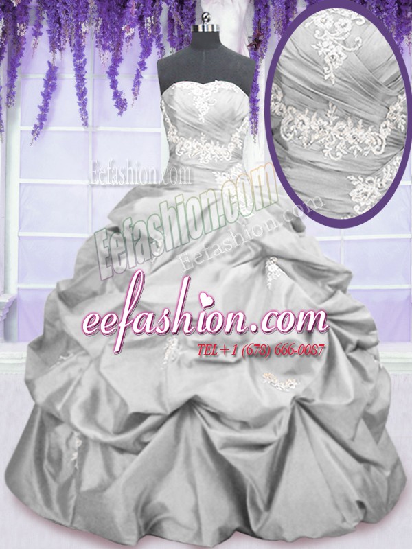 Latest Sleeveless Embroidery and Pick Ups Lace Up Quinceanera Gowns