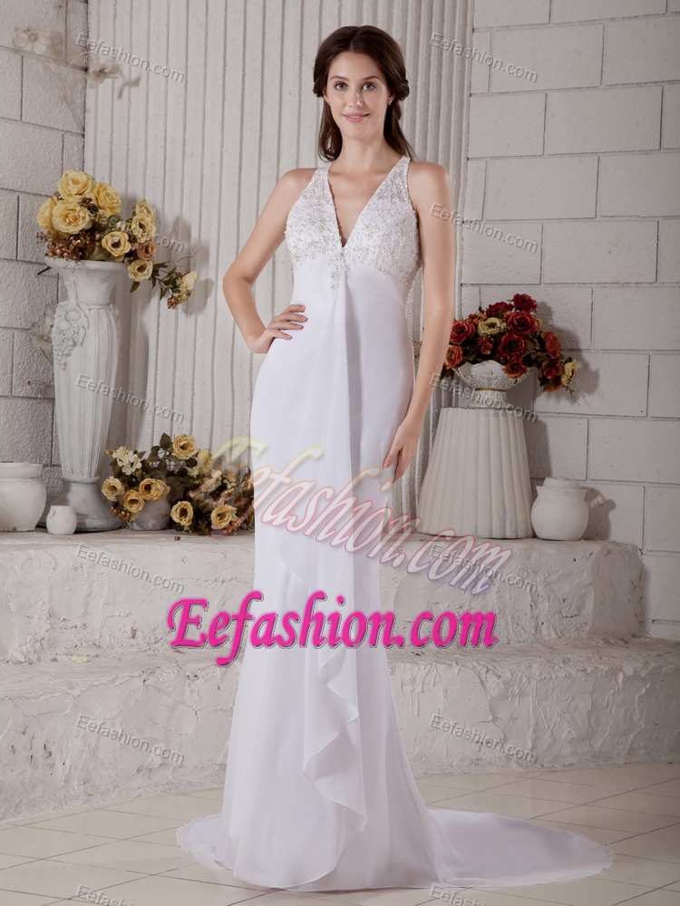 Low Price Plunging Prom Wedding Dress with Appliques and Brush Train