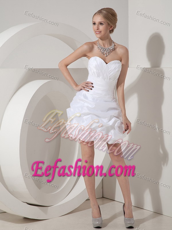 Pretty Ruching Sweetheart Dress for Wedding with Pick-ups in Mini-length