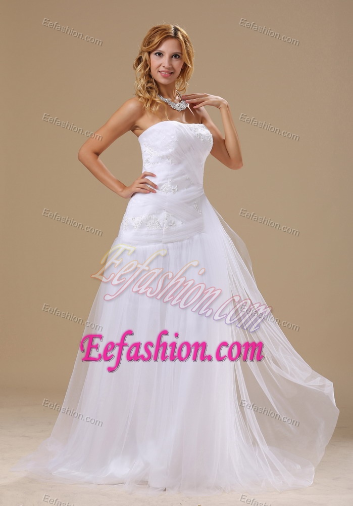 White Strapless Brush Train Summer Wedding Dress with Appliques in Low Price