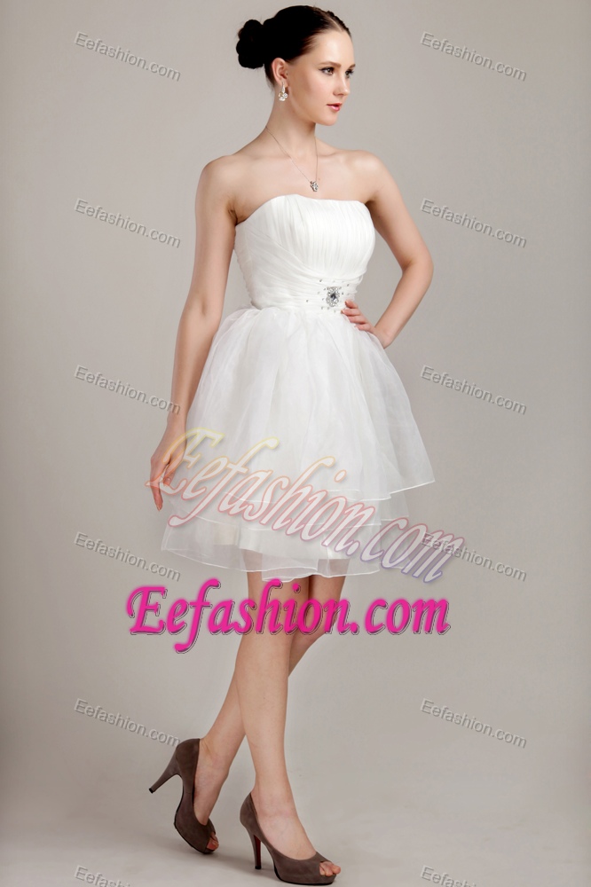 Sexy Ruched Strapless Organza Wedding Party Dress with Layers in Mini-length
