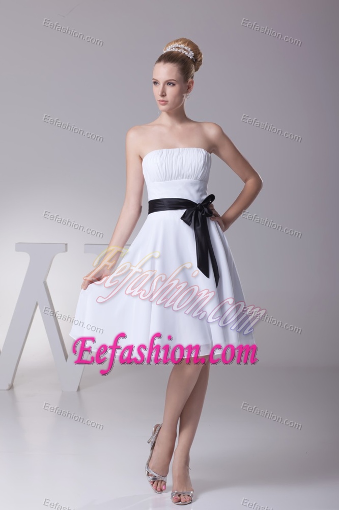 Pretty Strapless Knee-length Ruched Chiffon Wedding Dress with Black Sash