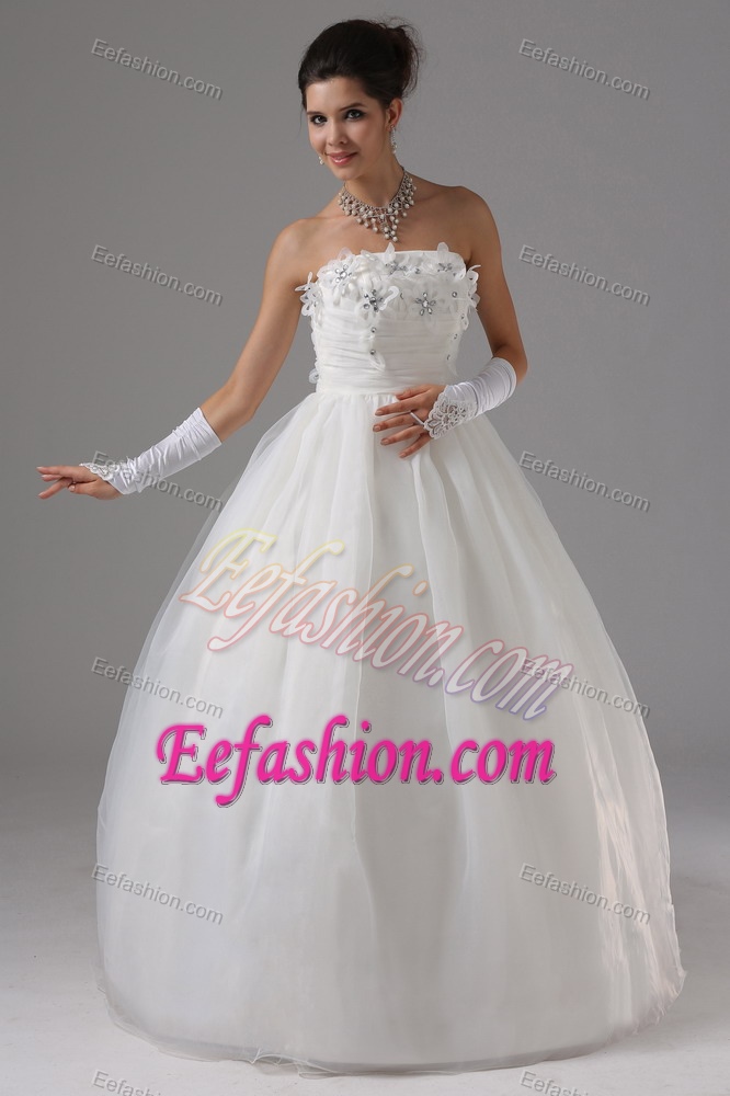 Wholesale Appliqued and Ruched Wedding Dress with Strapless in Long