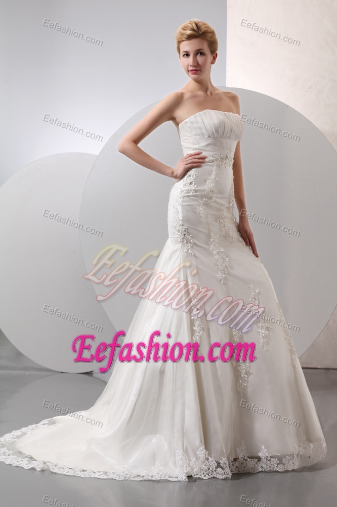 Discount Mermaid Strapless Court Train Lace Wedding Dress with Appliques