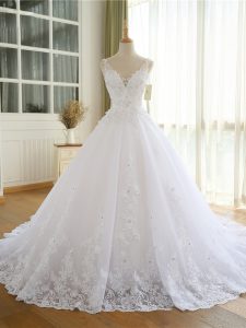 White Sleeveless Lace and Appliques Wedding Gown
