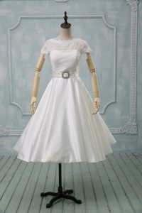 Eye-catching Scoop Short Sleeves Tulle Wedding Gown Lace and Sashes ribbons Clasp Handle