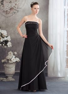 Sheath Black Mother of the Bride Dress with Pink Spaghetti Straps and Edge
