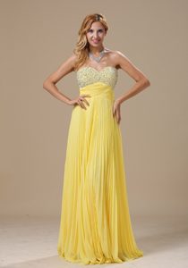 Inexpensive Sweetheart Prom Graduation Dress with Beads and Pleats in Yellow