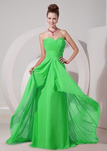 Cheap Spring Green Empire Sweetheart Prom Dress with Brush Train and Ruching