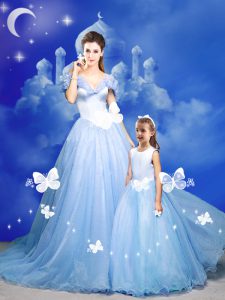Custom Made Light Blue Tulle Zipper Off The Shoulder Sleeveless With Train Quinceanera Gowns Court Train Beading and Bow