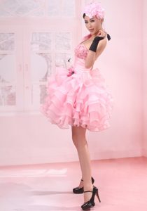Beautiful One Shoulder Short Pink Organza Celebrity Party Dress with Ruffles