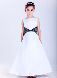 New White and Black Satin Cinderella Pageant Dress with Embroidery Decorated