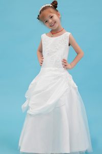 White Cinderella Pageant Dresses with Beading and Appliques for Girls