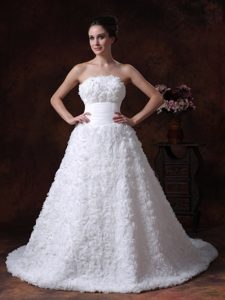 Romantic Strapless Wedding Bridal Dresses with Chapel Train with Rolling Flowers