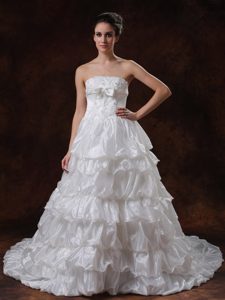 Exquisite Beaded Strapless A-line Wedding Gown in Organza with Chapel Train