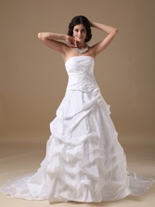 Dressy A-line White Strapless Court Train Wedding Gown with Appliques