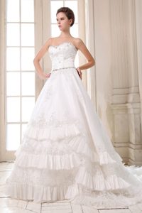 Elegant Sweetheart Court Train Wedding Bridal Gowns with Beading