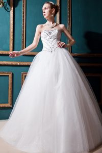 Popular Sweetheart Lace-up Long Tulle Wedding Dresses with Beading