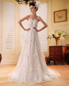 Fashionable Beaded Zipper-up Strapless Ivory Dresses for Brides under 250