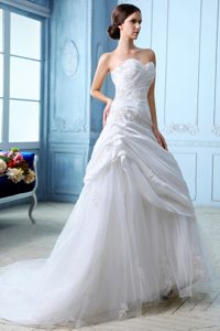 Beautiful A-line Sweetheart Ruched Wedding Gowns for Summer under 250