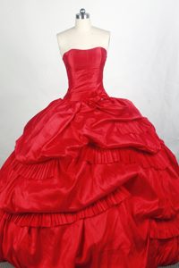 Popular Strapless Sweet Sixteen Quinceanera Dresses with Pick-ups for Girls