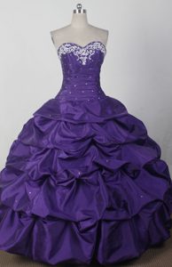 Beautiful Ball Gown Sweetheart Qunceanera Dress with Pick-ups and Beading
