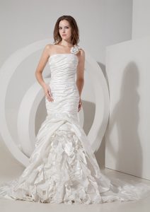 One Shoulder Mermaid Ruched Bridal Dress with Layered Ruffles and Flower