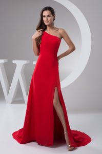 Red Brush Train Red Plus Size Evening Dresses with One Shoulder and High Slit