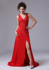 Chiffon Beaded V-neck Red 2013 Prom Celebrity Dress with Brush Train for Cheap