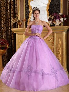 Lavender Strapless Tulle Quinceanera Dress with Appliques on Wholesale Price