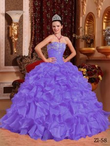 Modern Purple Strapless Organza Quinceanera Dress with Beading and Appliques