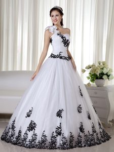 One Shoulder with Rosettes White and Black A-line Girls Quinceanera Dress